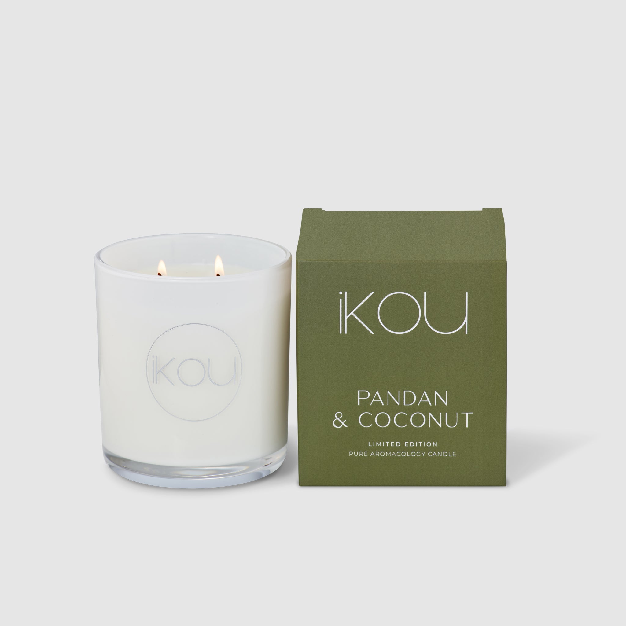 Ikou Pandan & Coconut candle with packaging on a white background